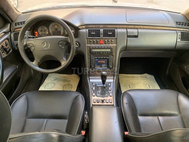 Mercedes E 320 2001, 378,012 km - 3.2 l - Bakı