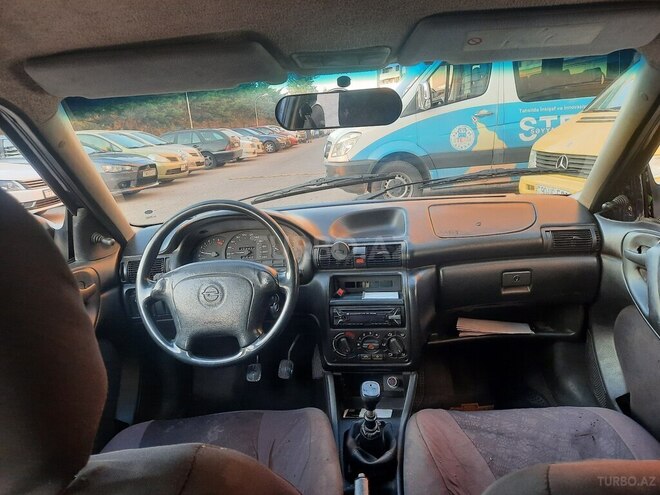 Opel Astra 1996, 569,804 km - 1.6 l - Zaqatala