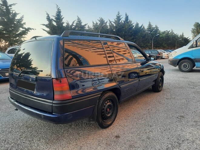 Opel Astra 1996, 569,804 km - 1.6 l - Zaqatala