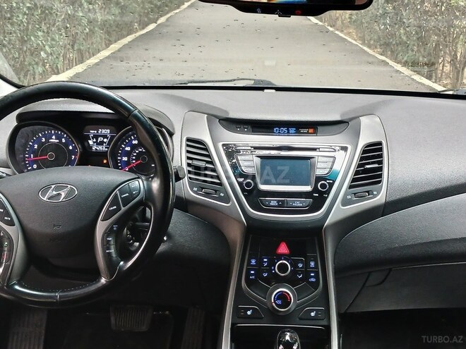 Hyundai Elantra 2015, 119,000 km - 1.8 l - Bakı