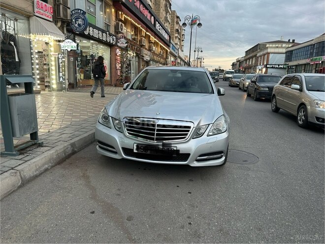 Mercedes E 200 2011, 228,000 km - 1.8 л - Bakı
