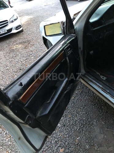 Mercedes E 220 d 1992, 200,000 km - 2.0 l - Bakı