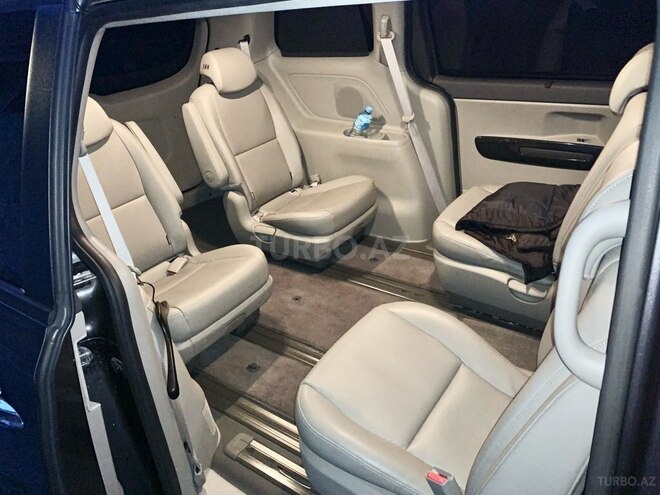 Kia Carnival 2015, 208,000 km - 2.0 l - Bakı