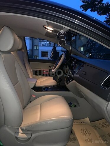 Kia Carnival 2015, 208,000 km - 2.0 l - Bakı