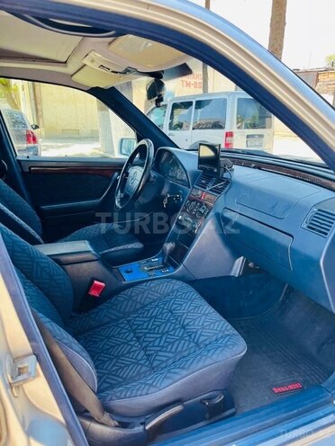 Mercedes B 200 2005, 452,360 km - 2.0 l - Bakı