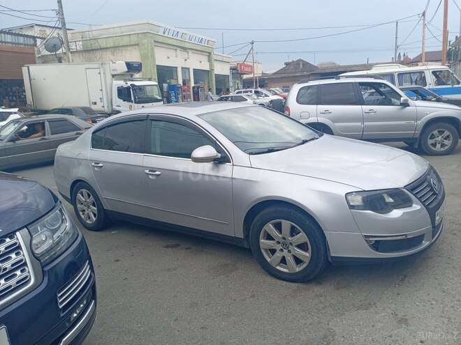 Volkswagen Passat 2010, 127,000 km - 2.0 l - Quba