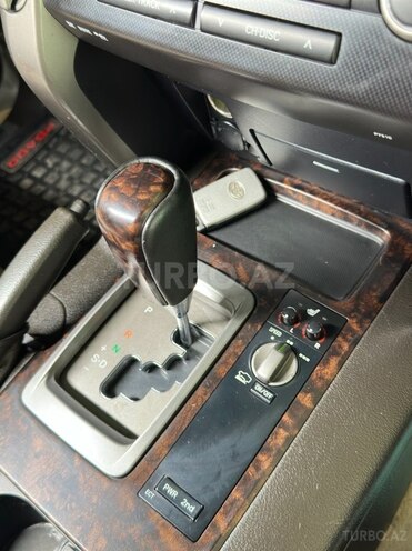 Toyota Land Cruiser-16