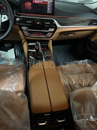 BMW 520 2023, 0 km - 2.0 l - Bakı