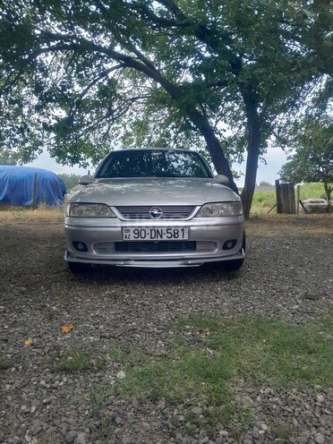 Opel Vectra 1999, 140,000 km - 2.0 л - Qazax