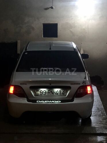 Daewoo Nexia 2009, 370,000 km - 1.5 l - Salyan