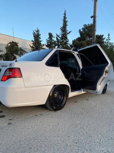 Daewoo Nexia 2009, 370,000 km - 1.5 l - Salyan