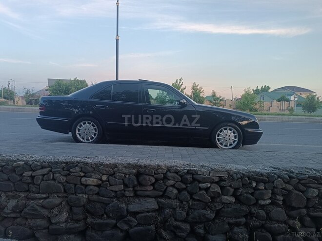 Mercedes E 270 2001, 440,000 km - 2.7 l - Qəbələ