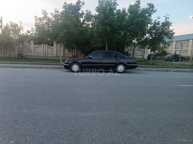 Mercedes E 270 2001, 440,000 km - 2.7 l - Qəbələ