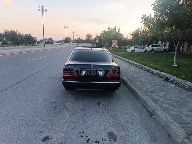 Mercedes E 270 2001, 440,000 km - 2.7 l - Qəbələ