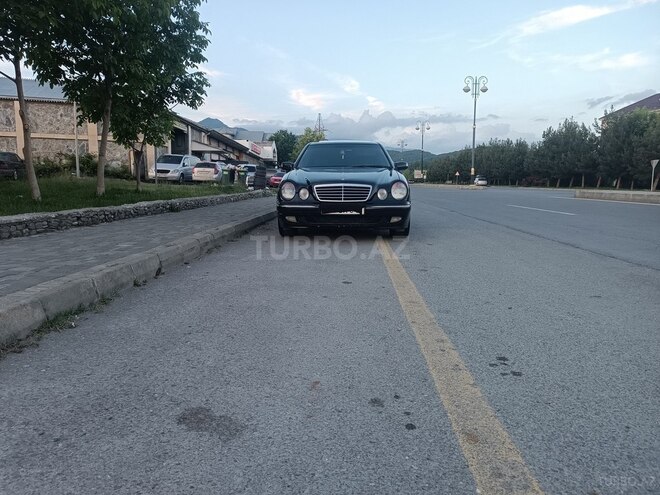 Mercedes E 270 2001, 440,000 km - 2.7 l - Qəbələ