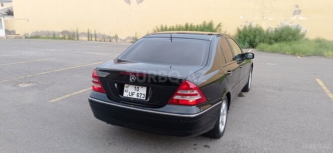 Mercedes C 240 2001, 243,000 km - 2.6 l - Salyan