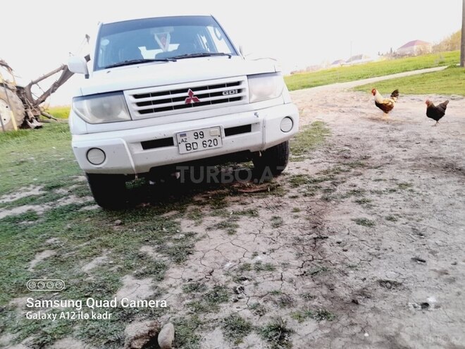 Mitsubishi Pajero io 2000, 248,000 km - 1.8 l - Bakı