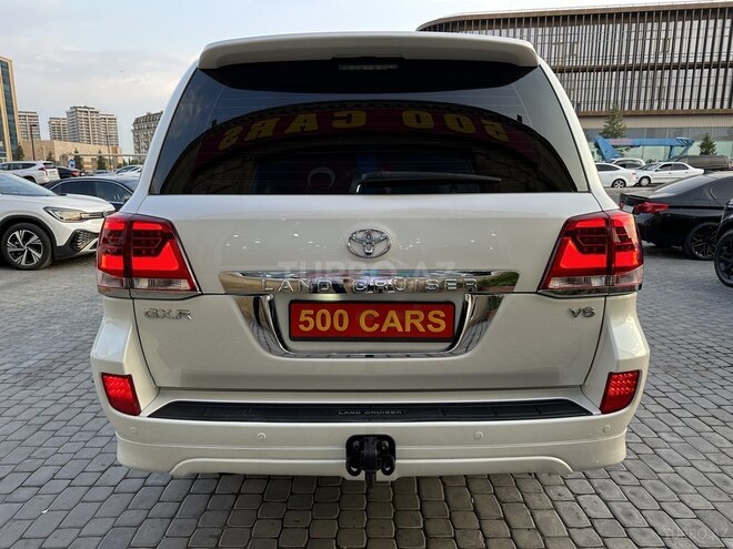 Toyota Land Cruiser-7