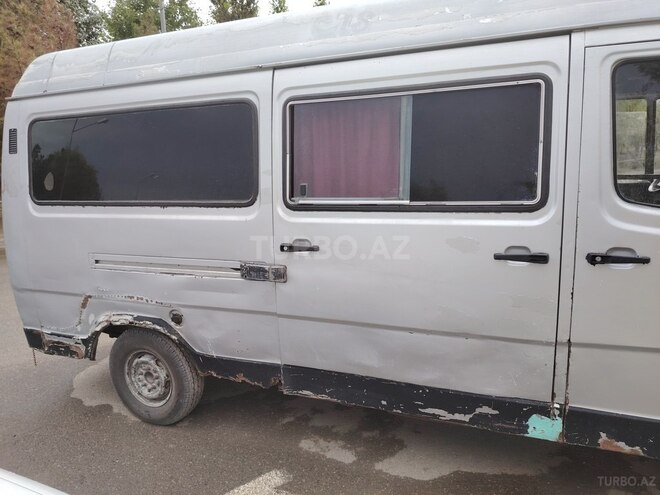 Mercedes 208 D 1986, 436,753 km - 2.3 l - Bərdə