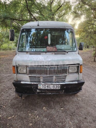 Mercedes 208 D 1986, 436,753 km - 2.3 l - Bərdə