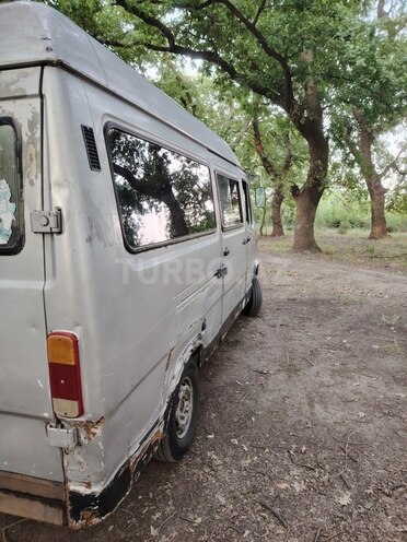 Mercedes 208 D 1986, 436,753 km - 2.3 l - Bərdə