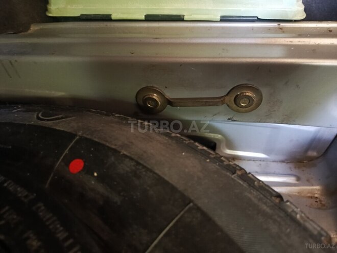 Mercedes E 230 1997, 340,000 km - 2.3 l - Beyləqan
