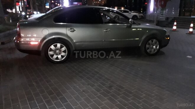 Volkswagen Passat 2004, 247,000 km - 1.8 l - Bakı