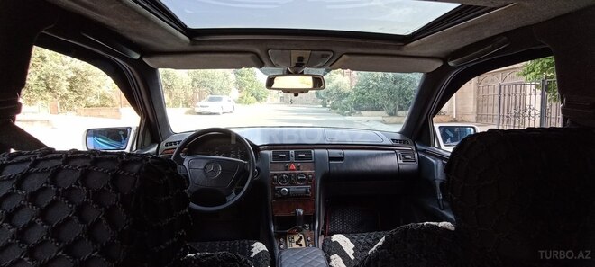 Mercedes E 220 1997, 435,248 km - 2.2 l - Bakı