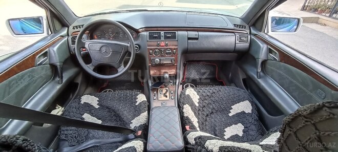 Mercedes E 220 1997, 435,248 km - 2.2 l - Bakı