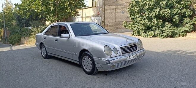 Mercedes E 220 1997, 435,248 km - 2.2 l - Bakı