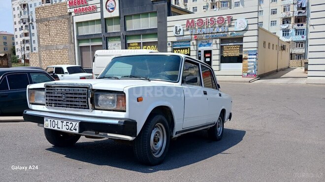 LADA (VAZ) 2107-2
