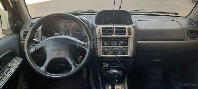Mitsubishi Pajero io 2000, 175,689 km - 2.0 л - Bakı