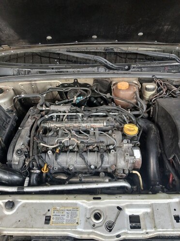 Opel Vectra 2004, 360,000 km - 1.9 l - Tovuz