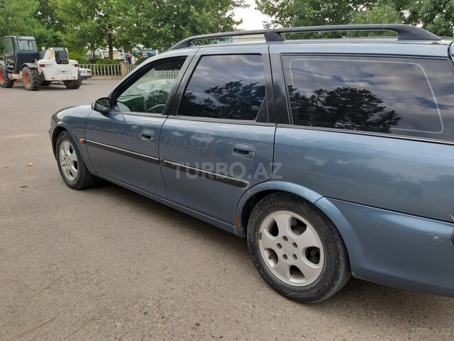 Opel Vectra 1999, 250,000 km - 2.0 l - Saatlı