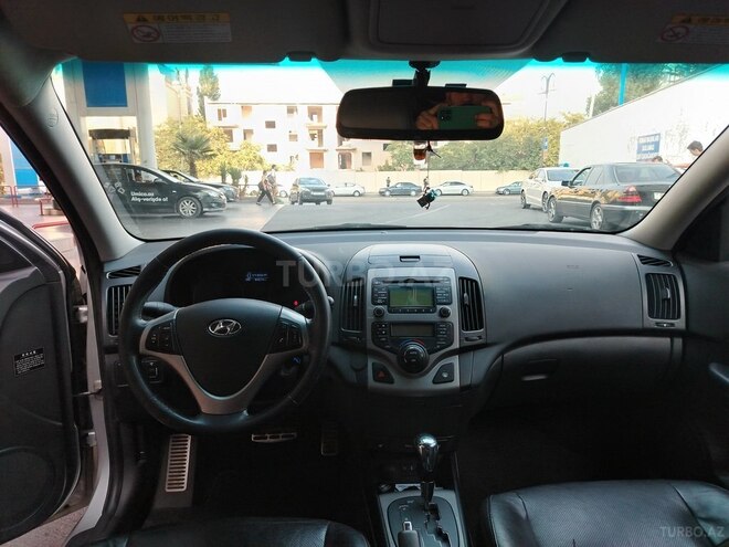 Hyundai i30 2011, 85,000 km - 1.6 l - Bakı