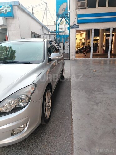 Hyundai i30 2011, 85,000 km - 1.6 l - Bakı