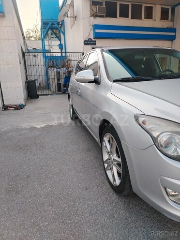 Hyundai i30 2011, 85,000 km - 1.6 l - Bakı