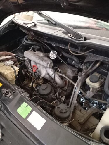 Mercedes Vito 111 1997, 560,000 km - 2.5 л - Yevlax