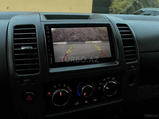Nissan Navara 2014, 147,215 km - 2.5 l - Bakı
