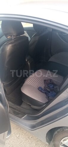 Hyundai Elantra 2014, 137,456 km - 1.6 l - Biləsuvar