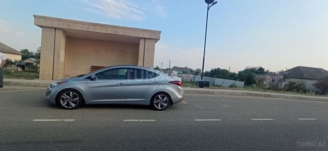 Hyundai Elantra 2014, 137,456 km - 1.6 l - Biləsuvar