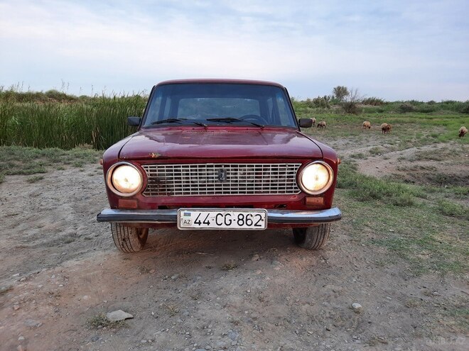LADA (VAZ) 21011 1980, 76,587 km - 1.5 л - Salyan