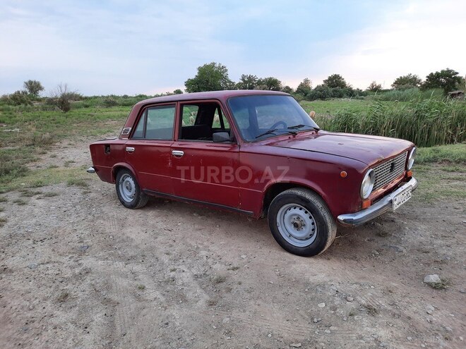 LADA (VAZ) 21011 1980, 76,587 km - 1.5 л - Salyan