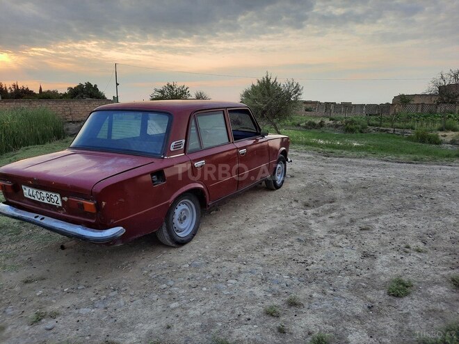 LADA (VAZ) 21011 1980, 76,587 km - 1.5 л - Salyan
