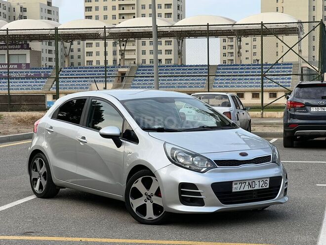 Kia Rio 2015, 133,300 km - 1.1 l - Sumqayıt