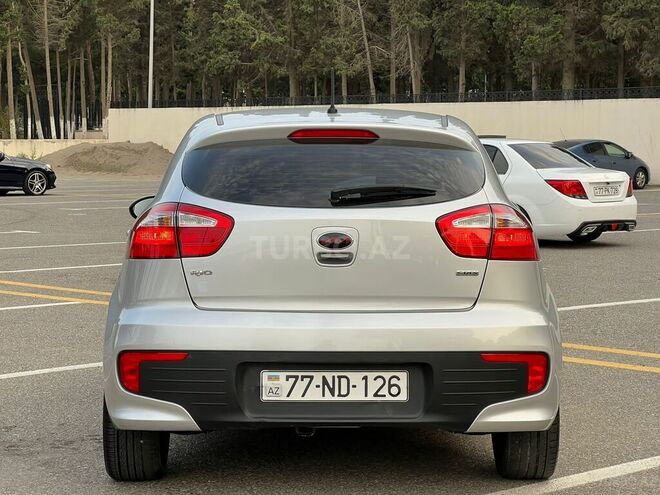 Kia Rio 2015, 133,300 km - 1.1 l - Sumqayıt