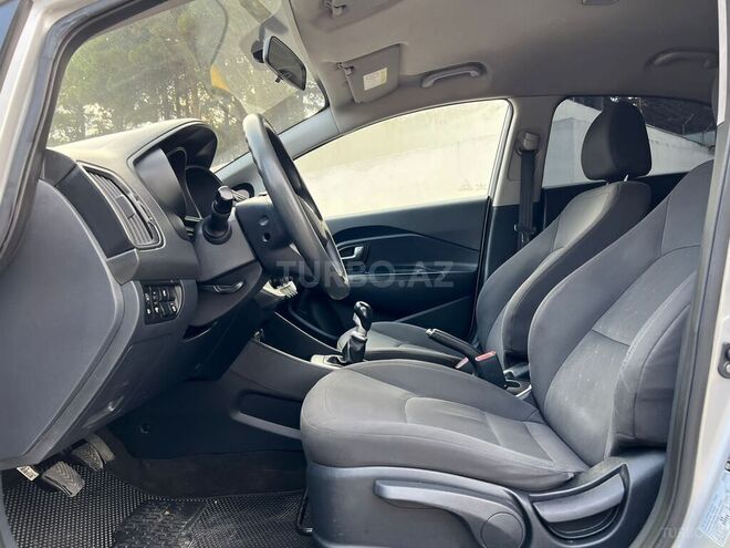 Kia Rio 2015, 133,300 km - 1.1 l - Sumqayıt