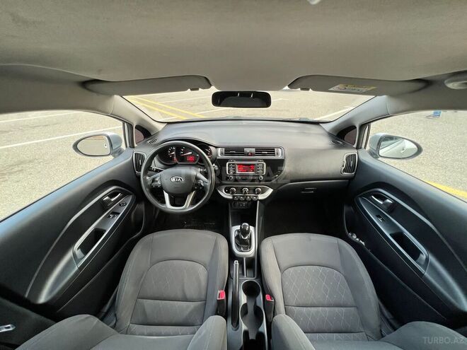 Kia Rio 2015, 133,300 km - 1.1 l - Sumqayıt