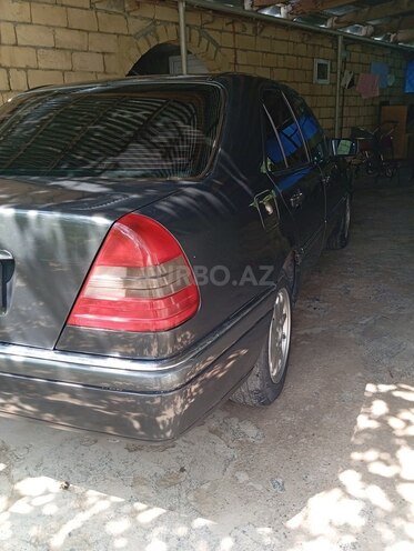 Mercedes C 220 1993, 449,850 km - 2.2 l - Salyan