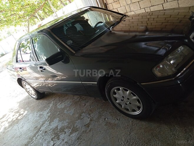Mercedes C 220 1993, 449,850 km - 2.2 l - Salyan
